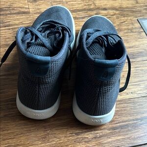 Allbirds women’s Black Sneakers